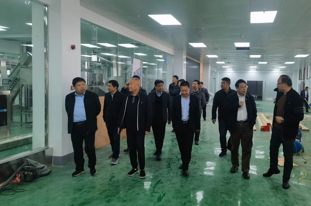 湘豐茶業(yè)集團創(chuàng)始人湯宇一行考察英山縣茶產(chǎn)業(yè)
